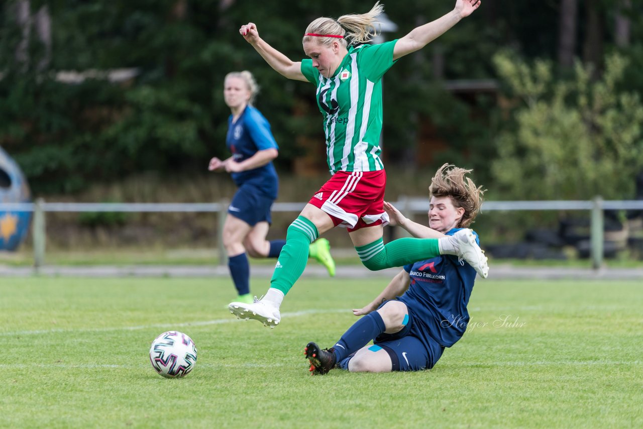 Bild 242 - F SV Boostedt - SV Fortuna St. Juergen : Ergebnis: 2:1